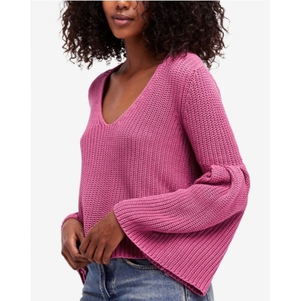 Free People Damsel Rose Pink Bell Sleeve V Neck‎ Ribbed Knit Sweater M